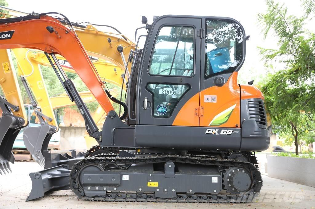 Develon DX 60 E-10 N Excavatoare cu roti