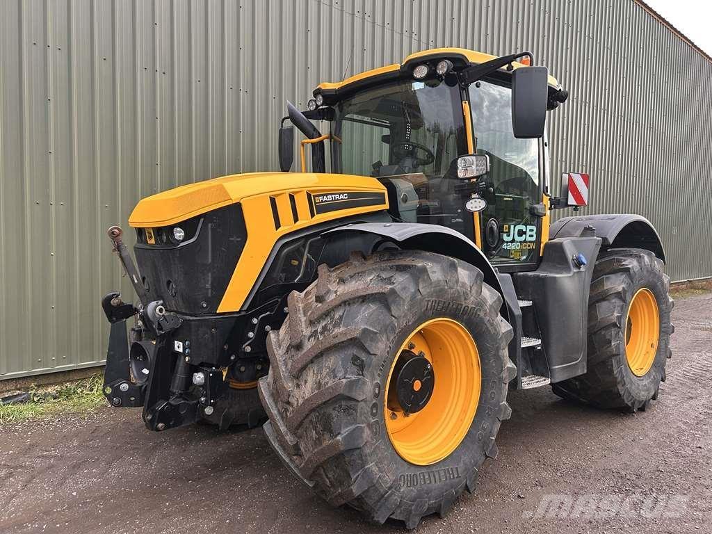 JCB Fastrac 4220 Tractoare