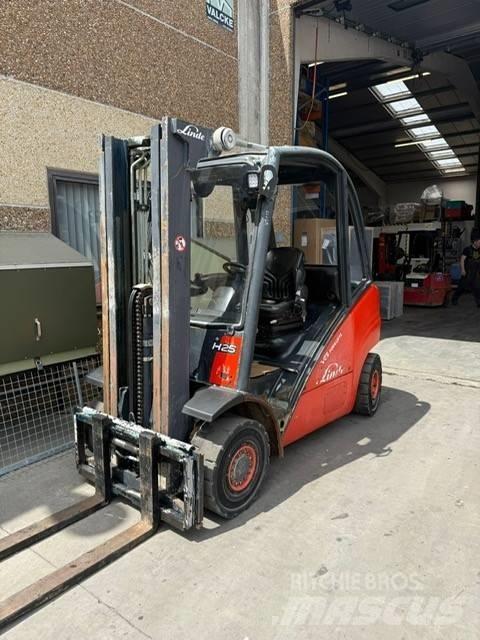 Linde H 25 D Stivuitor diesel