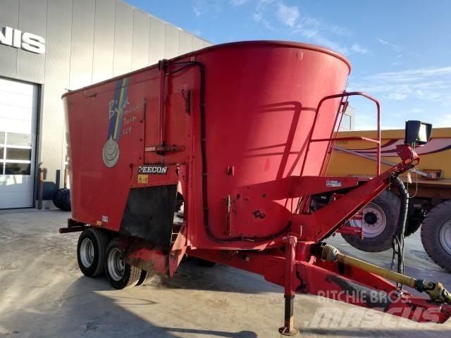 Peecon 26M³ Mixere furaje