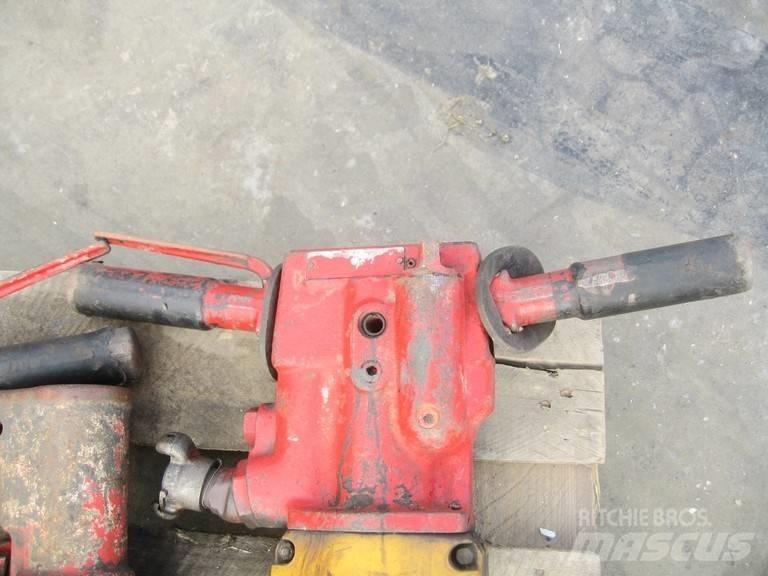 Atlas tex-23 Ciocane / Concasoare