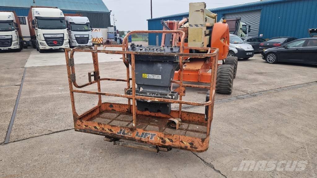 JLG 450 AJ Nacele cu brat articulat