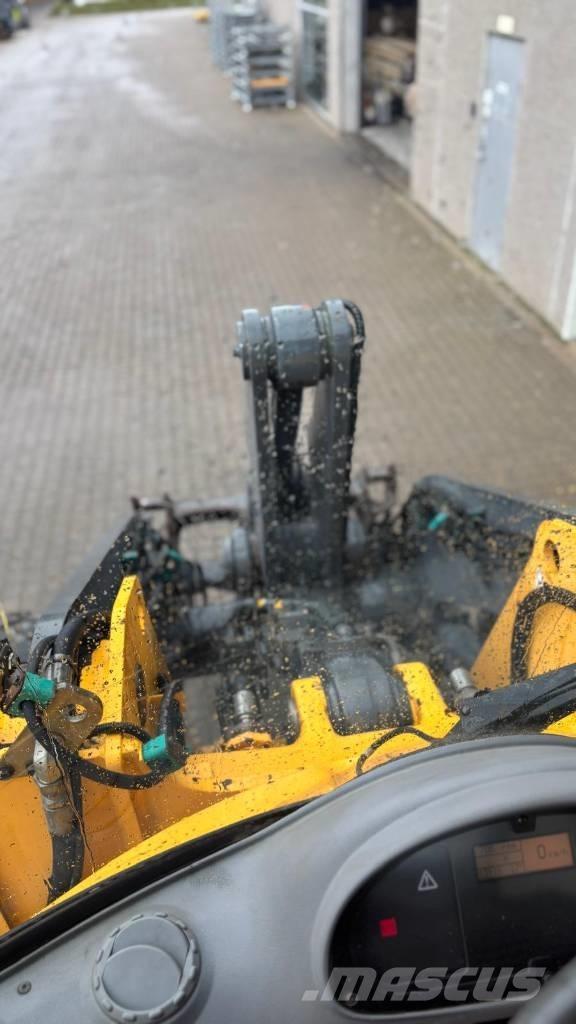 Volvo L 90 E Incarcator pe pneuri