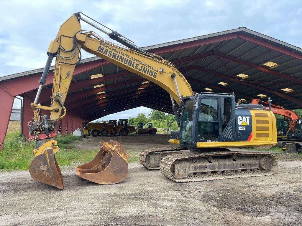 CAT 323 EL Excavatoare pe șenile
