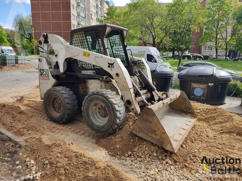 Bobcat S 250 Mini incarcator