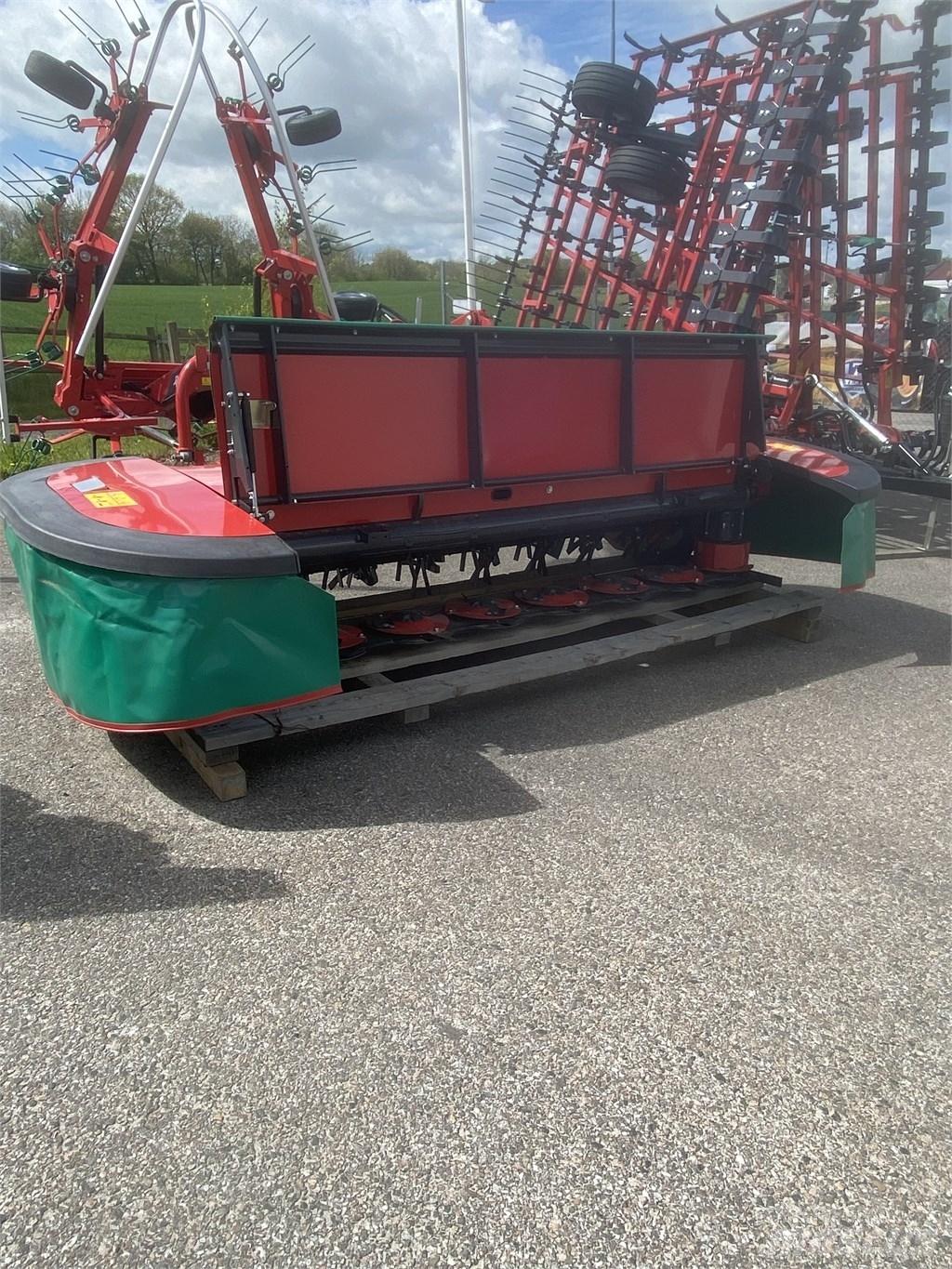 Kverneland 3332 FT Cositoare de iarba cu umidificator