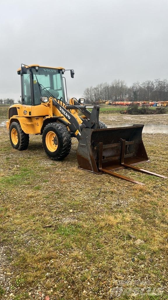 Volvo L 30 G Incarcator pe pneuri