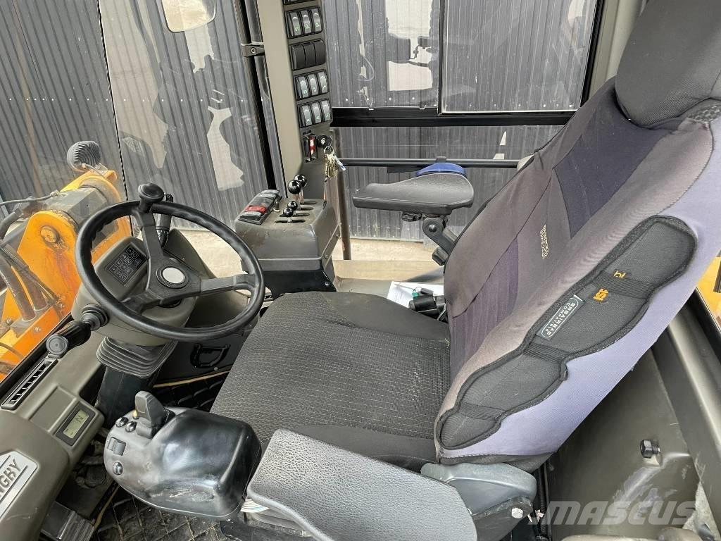 Ljungby L 13 Incarcator pe pneuri