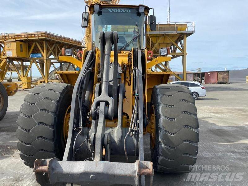 Volvo L 120 E.Ref.10 Incarcator pe pneuri