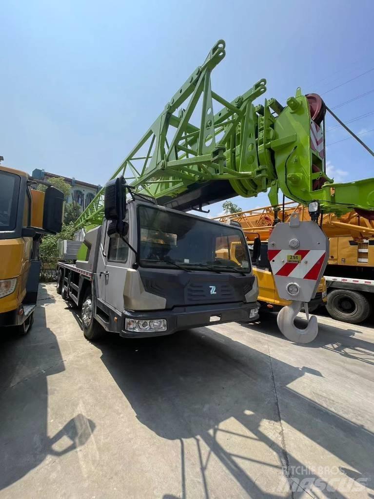 Zoomlion ZCT251V Macara pentru orice teren