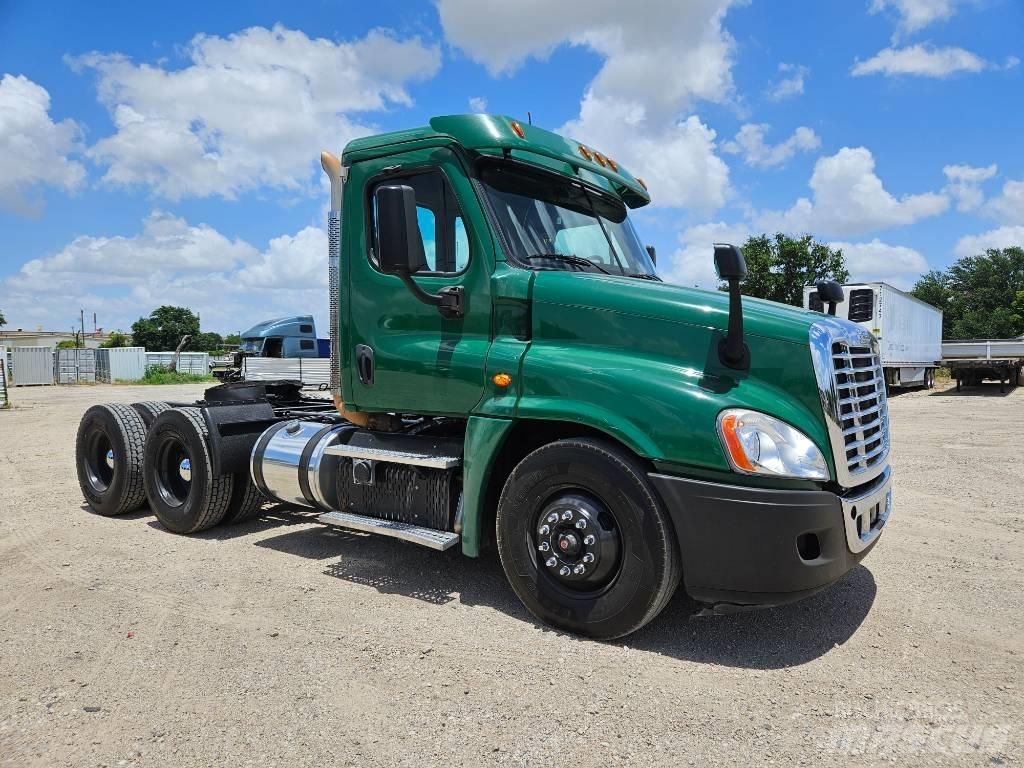 Freightliner 125 Autotractoare