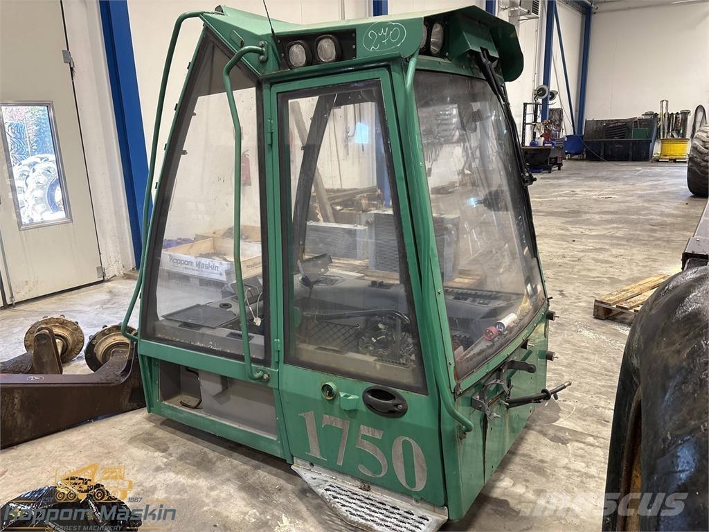 Gremo  Cabine si interior