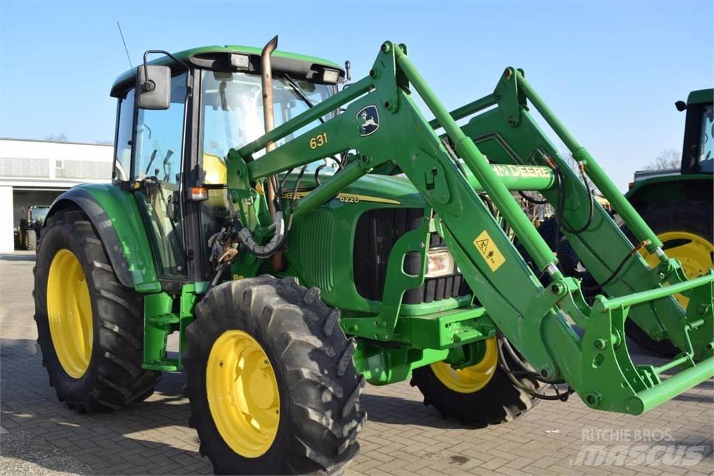 John Deere 6220 Tractoare