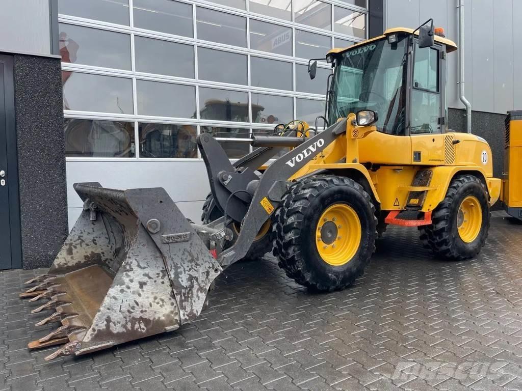 Volvo L30G Incarcator pe pneuri