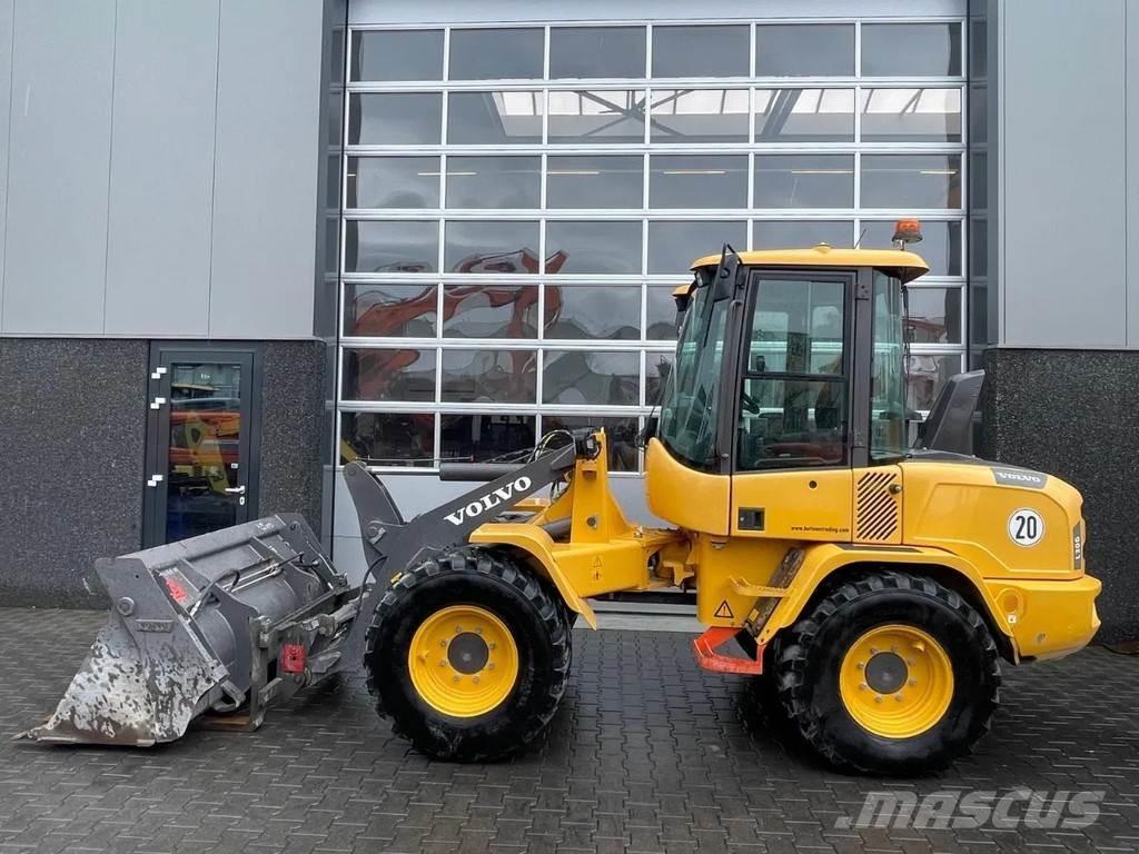 Volvo L30G Incarcator pe pneuri