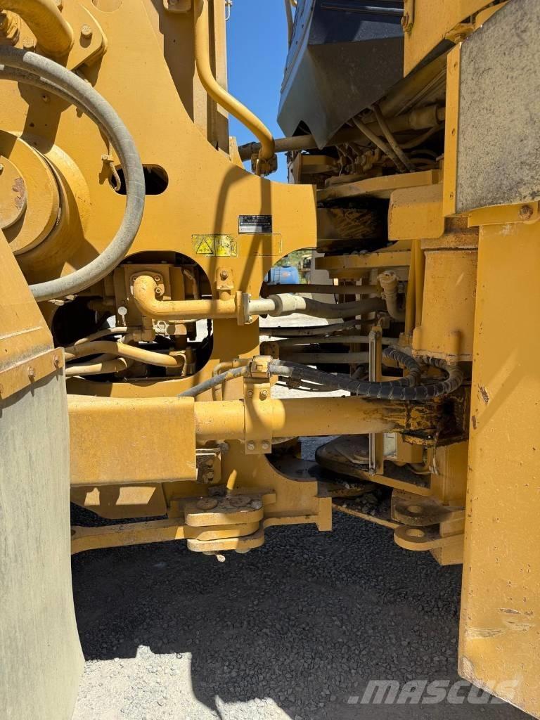 CAT 988 H Incarcator pe pneuri