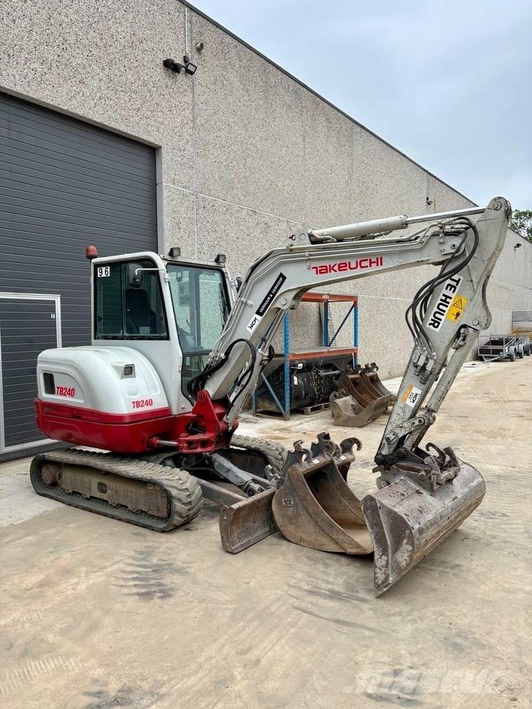Takeuchi TB 240 Mini excavatoare < 7t