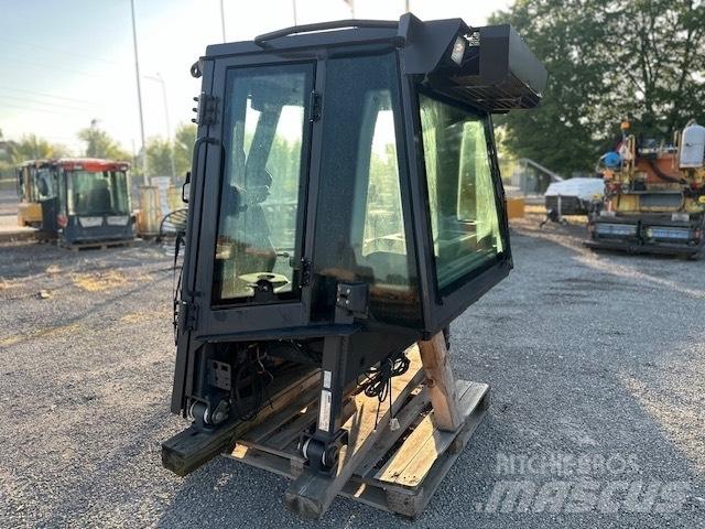 CASE D 1650 NEW CAB Cabine si interior