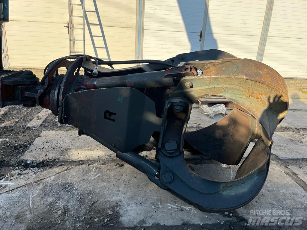 Fuchs MHL 350 Paleta de manipulare