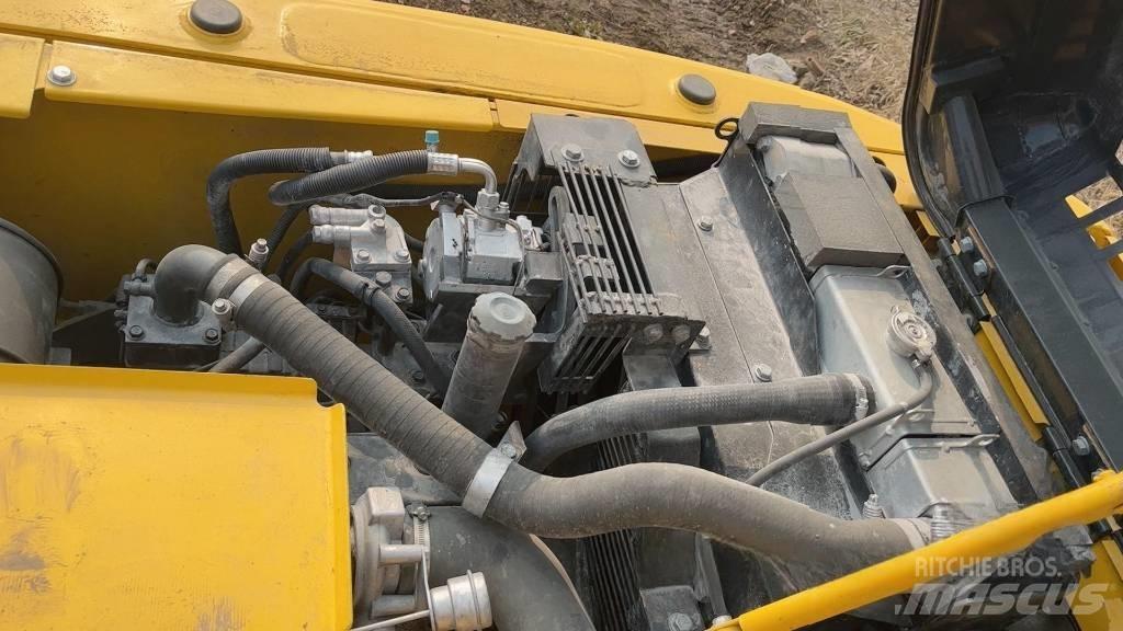 Komatsu PC 130 Excavatoare pe șenile
