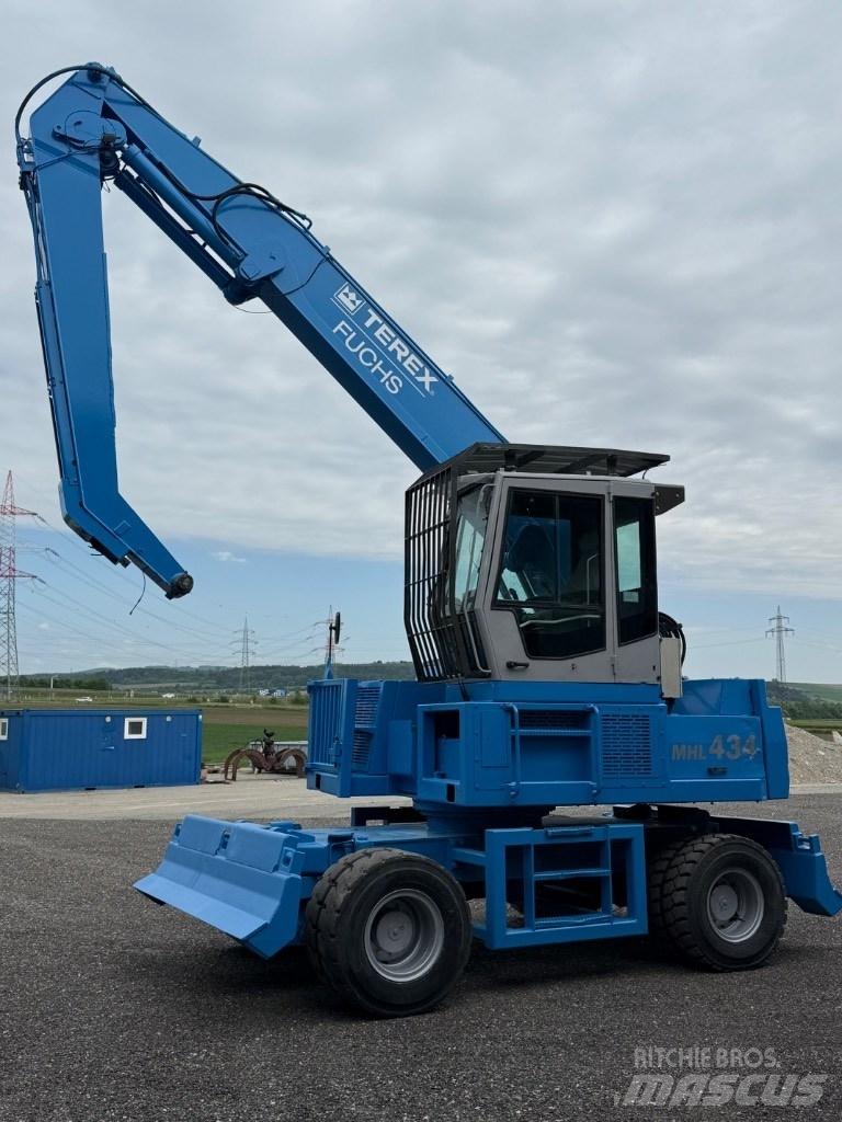 Fuchs MHL 434 Paleta de manipulare