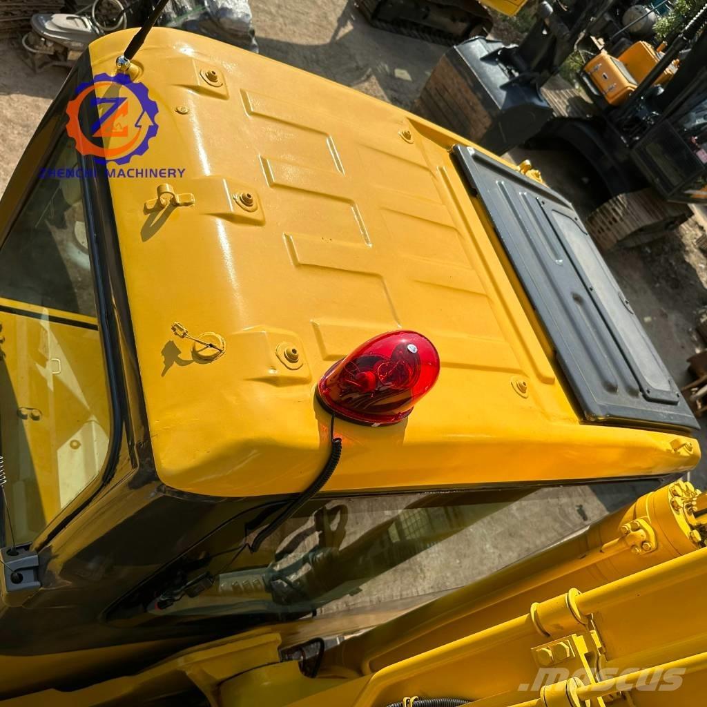 Komatsu PC 200-7 Excavatoare pe șenile
