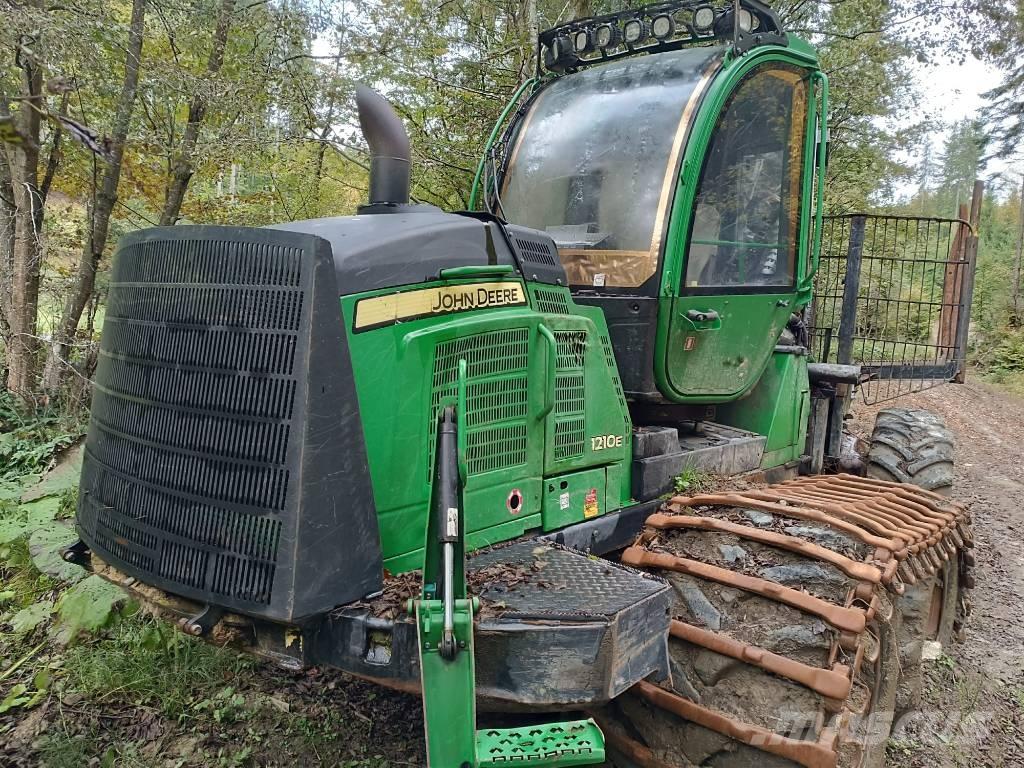 John Deere 1210 E Transportoare