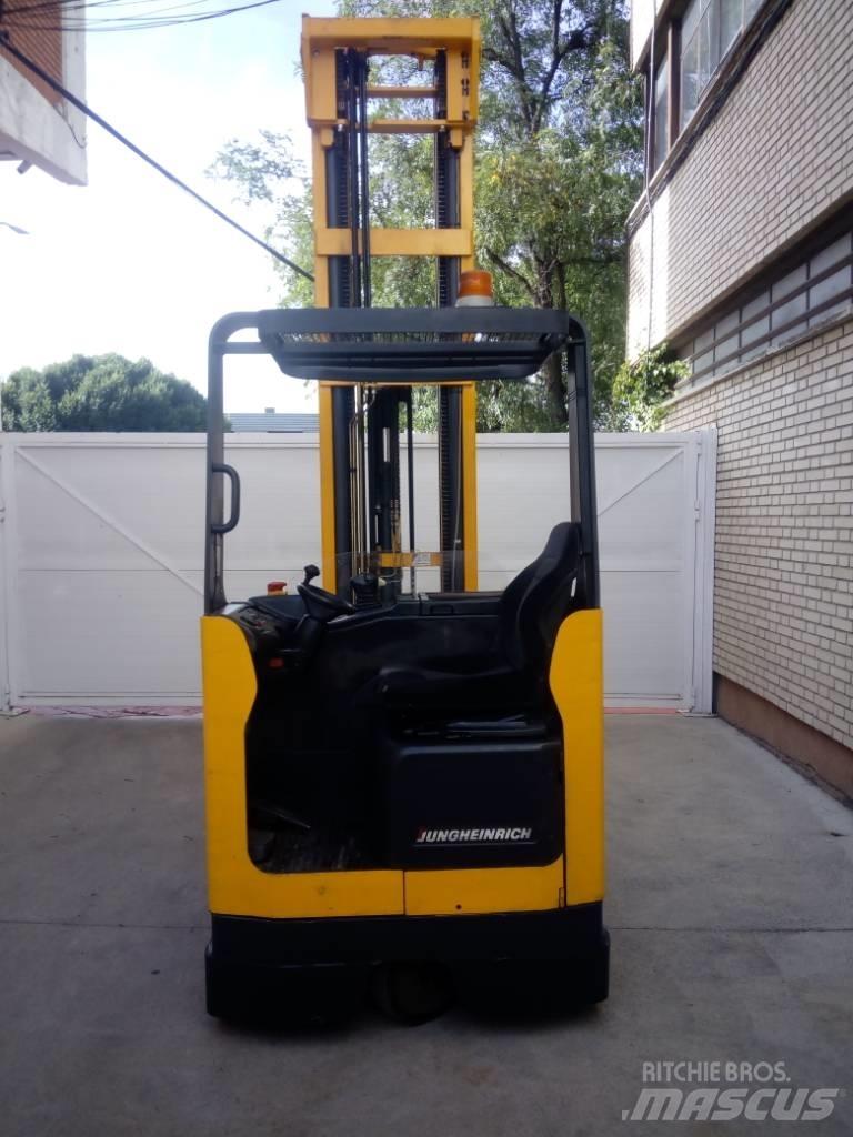 Jungheinrich ETV 220 Stivuitor cu catarg retractabil
