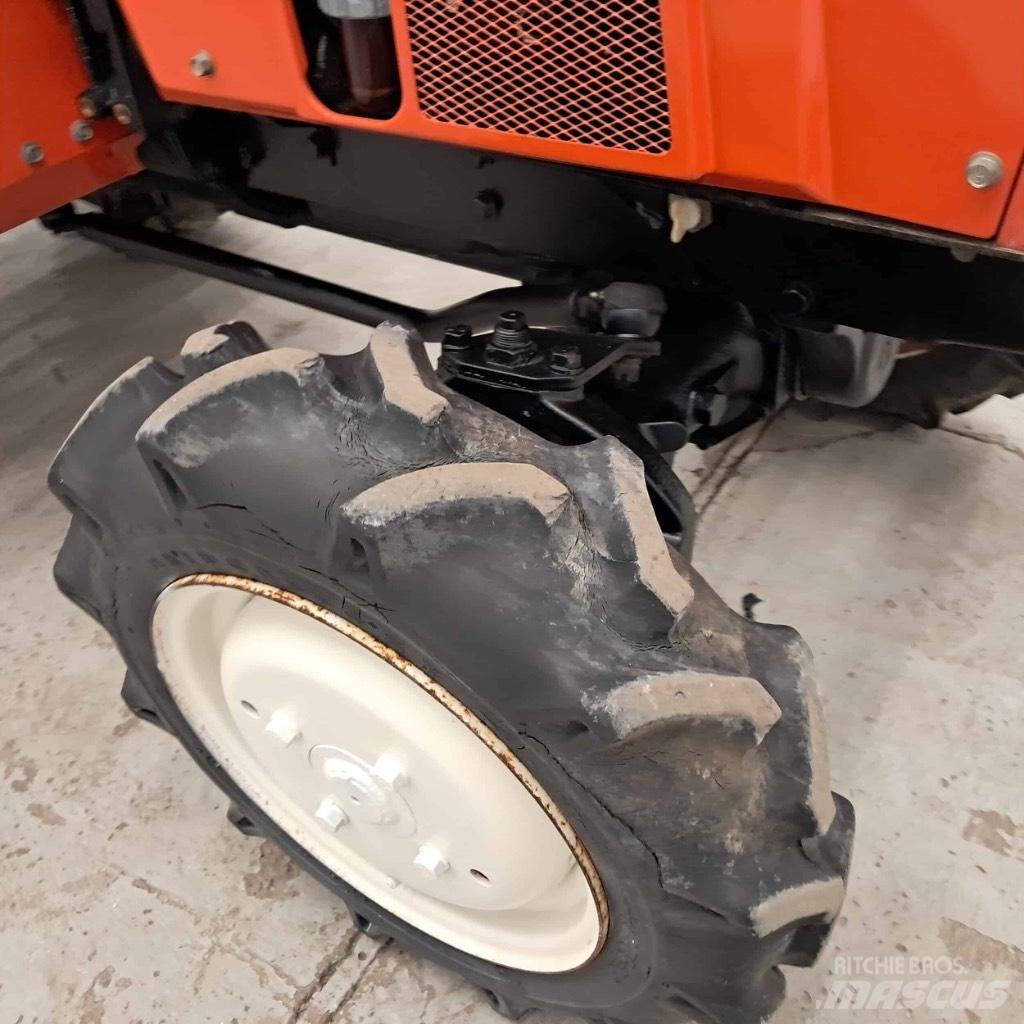 Hinomoto C 144 Tractoare