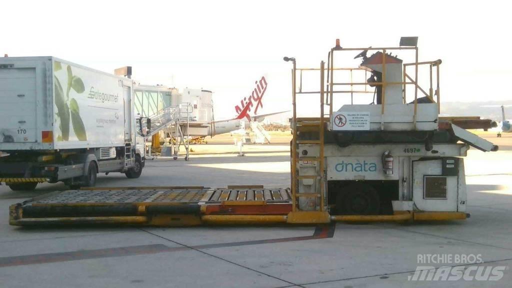 FMC COMMANDER 15I Alte ascensoare si platforme