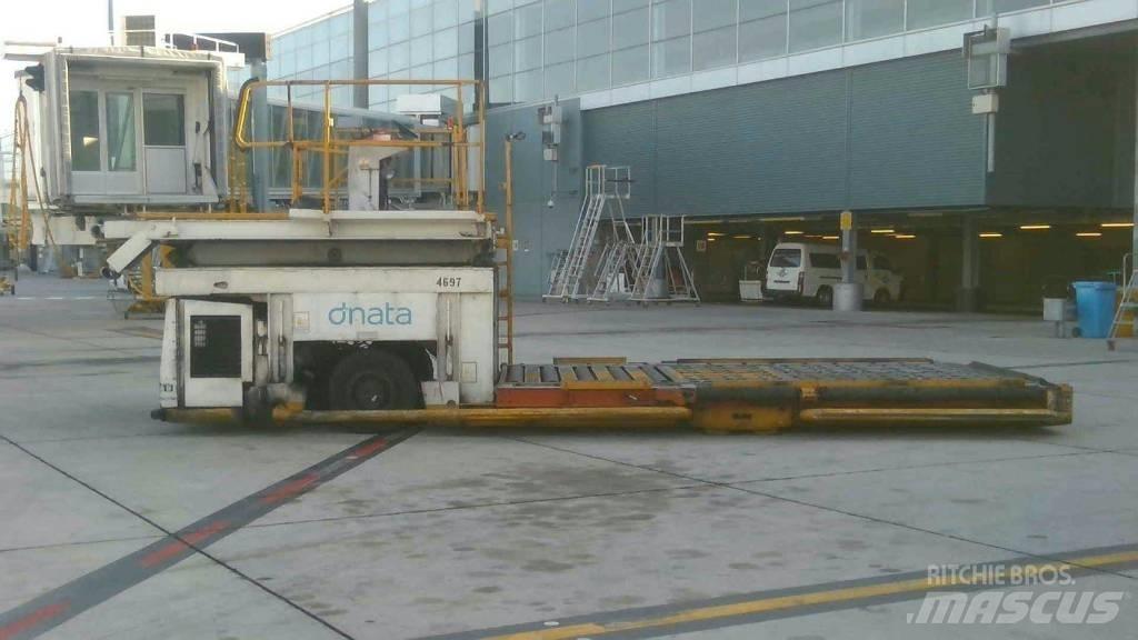 FMC COMMANDER 15I Alte ascensoare si platforme