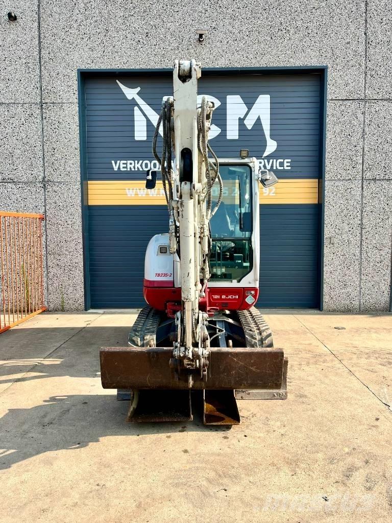 Takeuchi TB 235 Mini excavatoare < 7t