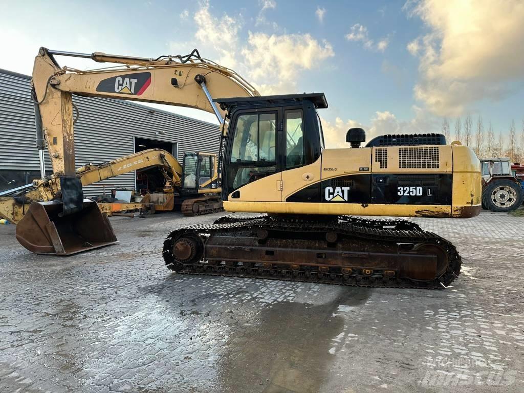CAT 325DL Excavatoare pe șenile
