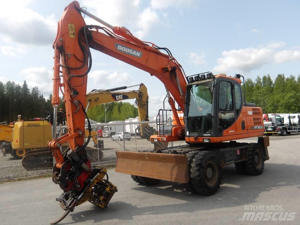 Doosan DX 160 W Excavatoare cu roti