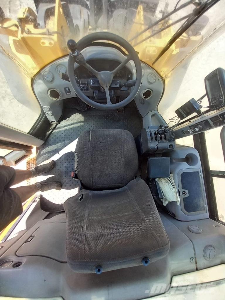 Volvo L 120 F Incarcator pe pneuri