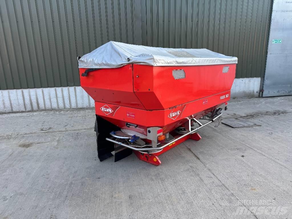 Kuhn Axis 30.1 W Împrastierea mineralelor
