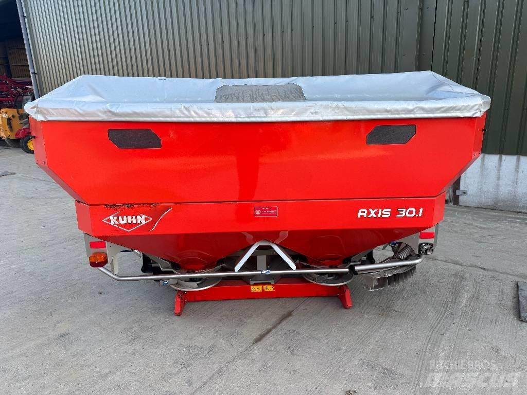 Kuhn Axis 30.1 W Împrastierea mineralelor
