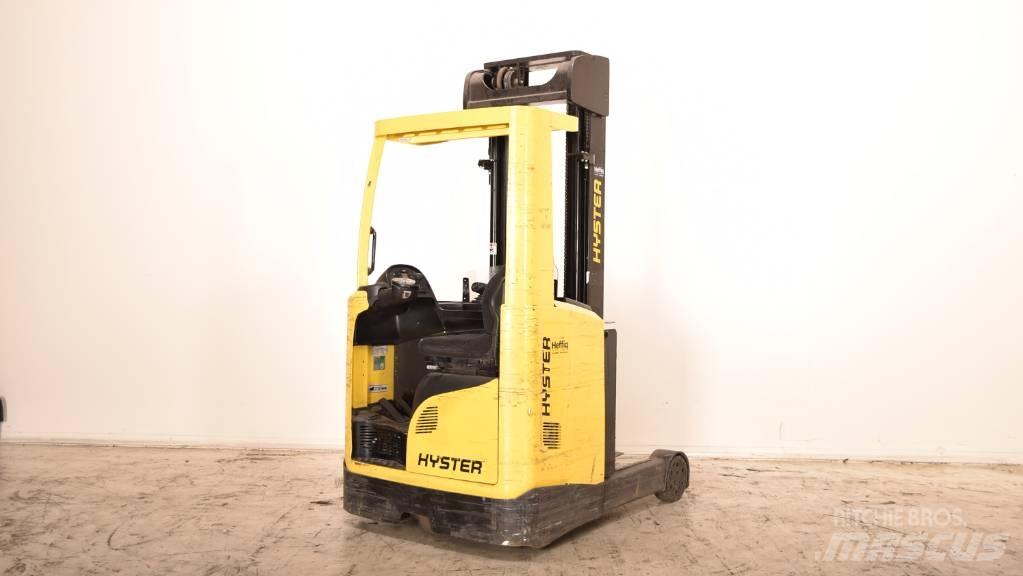 Hyster R 1.6 Stivuitor cu catarg retractabil