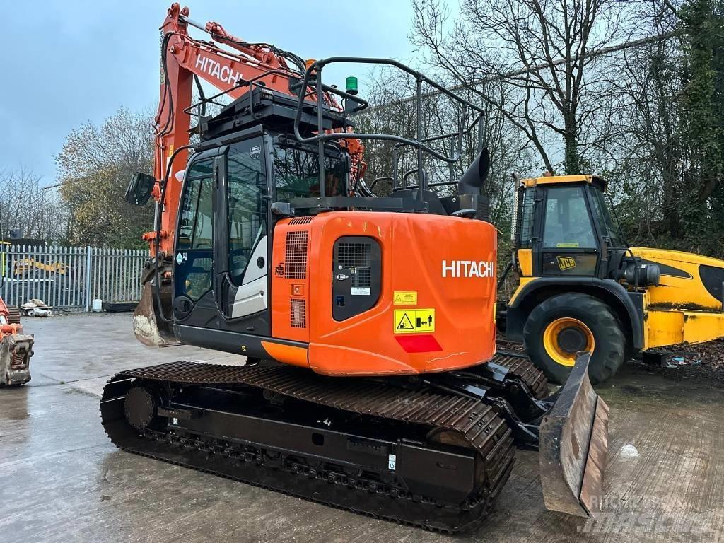Hitachi ZX 135 US-6 Excavatoare pe șenile
