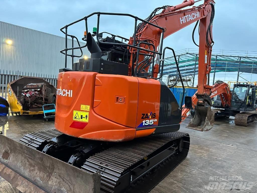 Hitachi ZX 135 US-6 Excavatoare pe șenile
