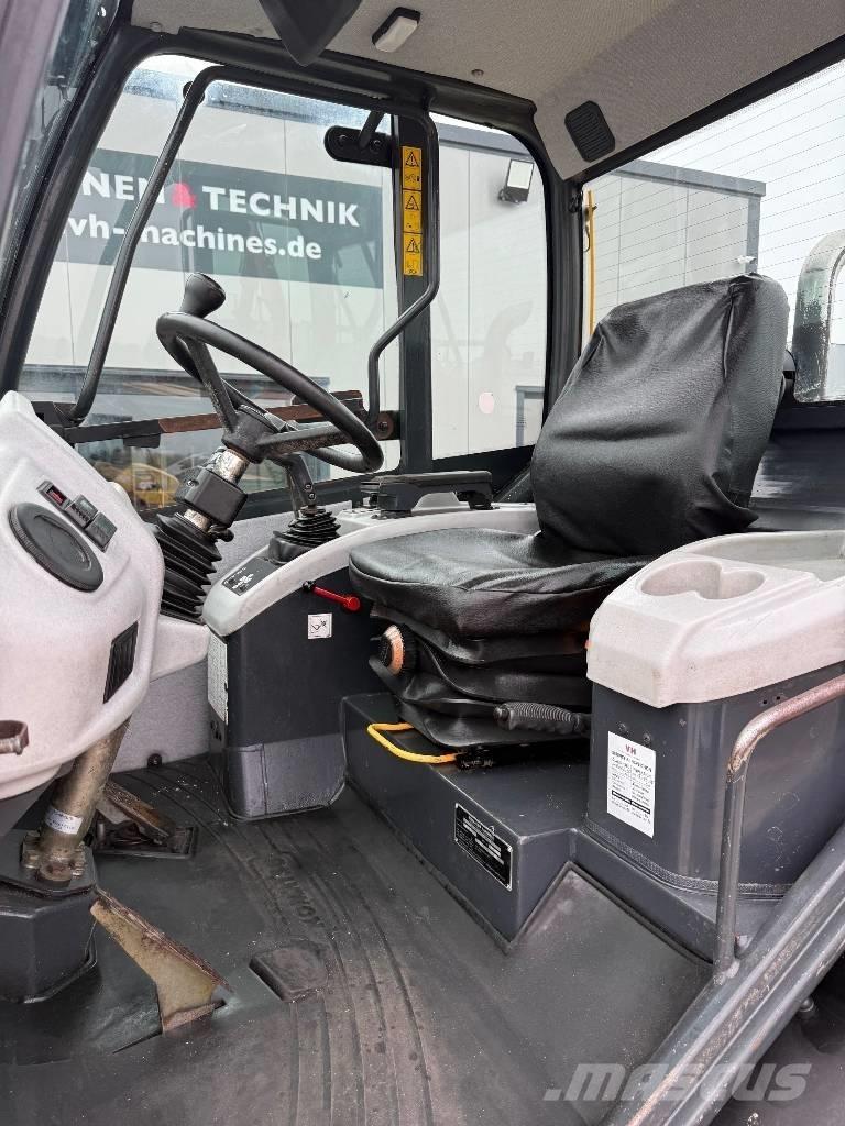 Komatsu WA 70-5 Incarcator pe pneuri