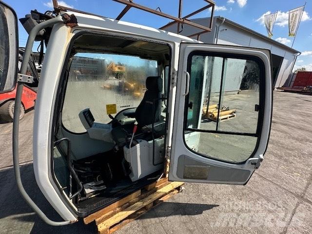 Liebherr R 914 C CAB Cabine si interior