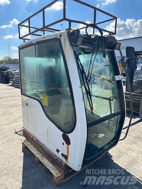 Liebherr R 914 C CAB Cabine si interior