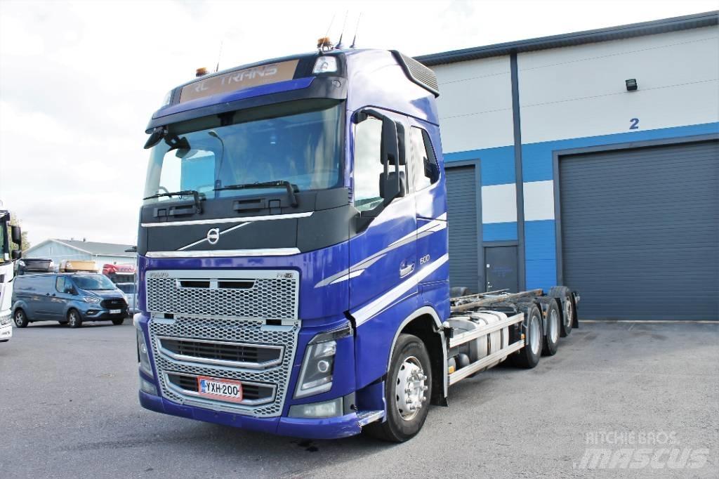 Volvo FH16 600  8x4*4 Camion cabina sasiu