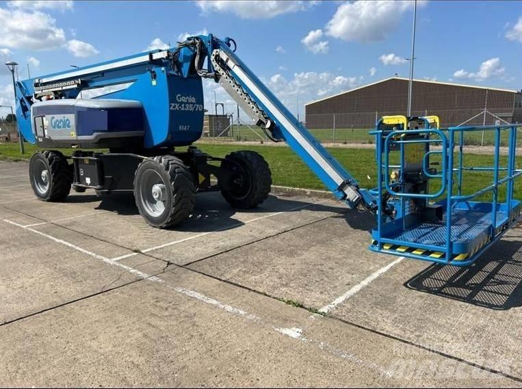 Genie ZX 135/70 Nacele cu brat articulat