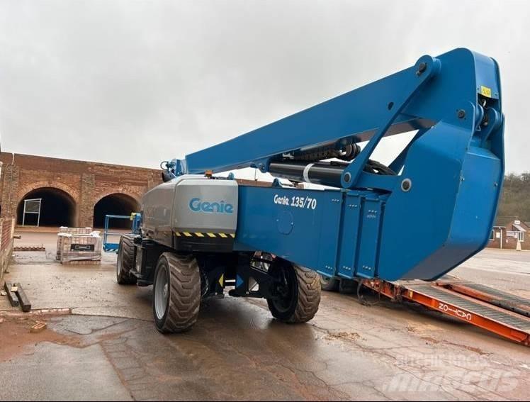 Genie ZX 135/70 Nacele cu brat articulat
