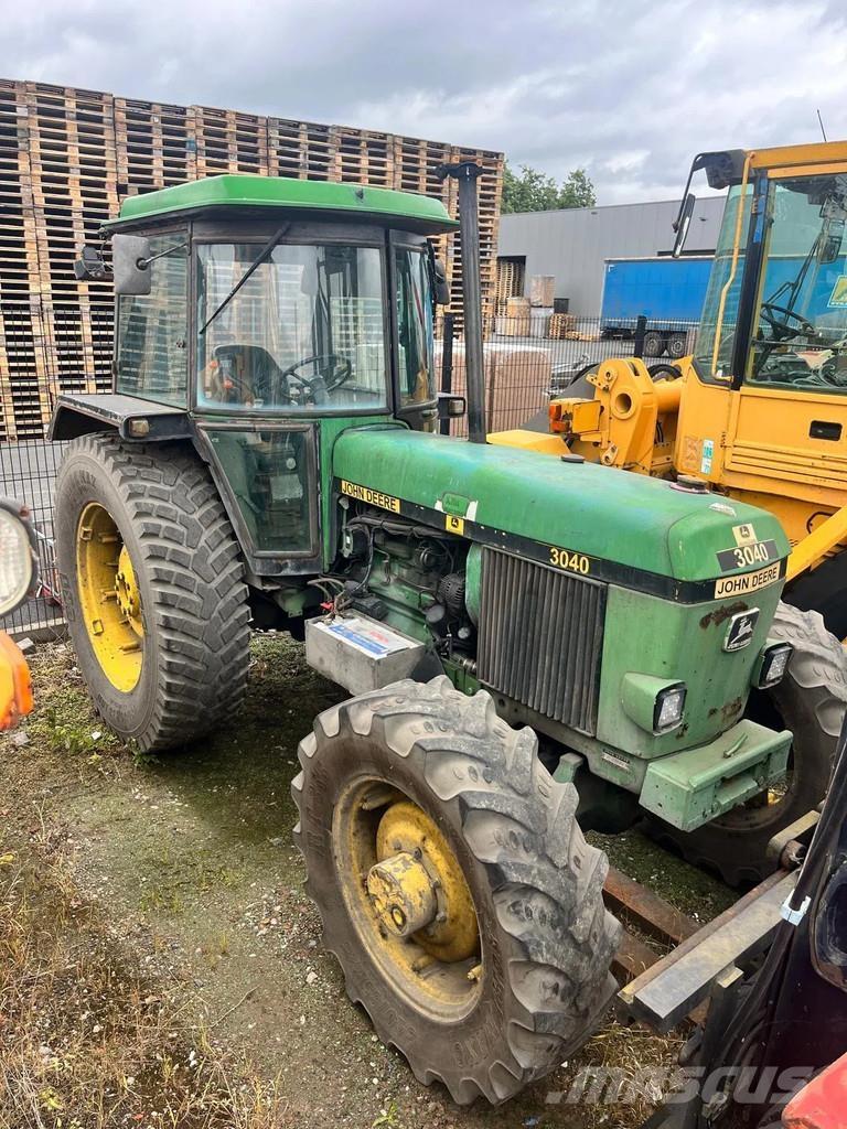 John Deere 3040 Tractoare