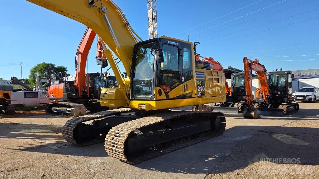 Komatsu PC 210 Excavatoare pe șenile
