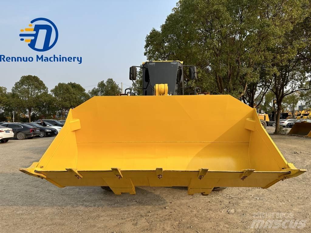 Komatsu WA380 Incarcator pe pneuri