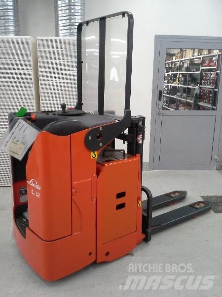 Linde L12LS-03 Transpaleti autopropulsanti